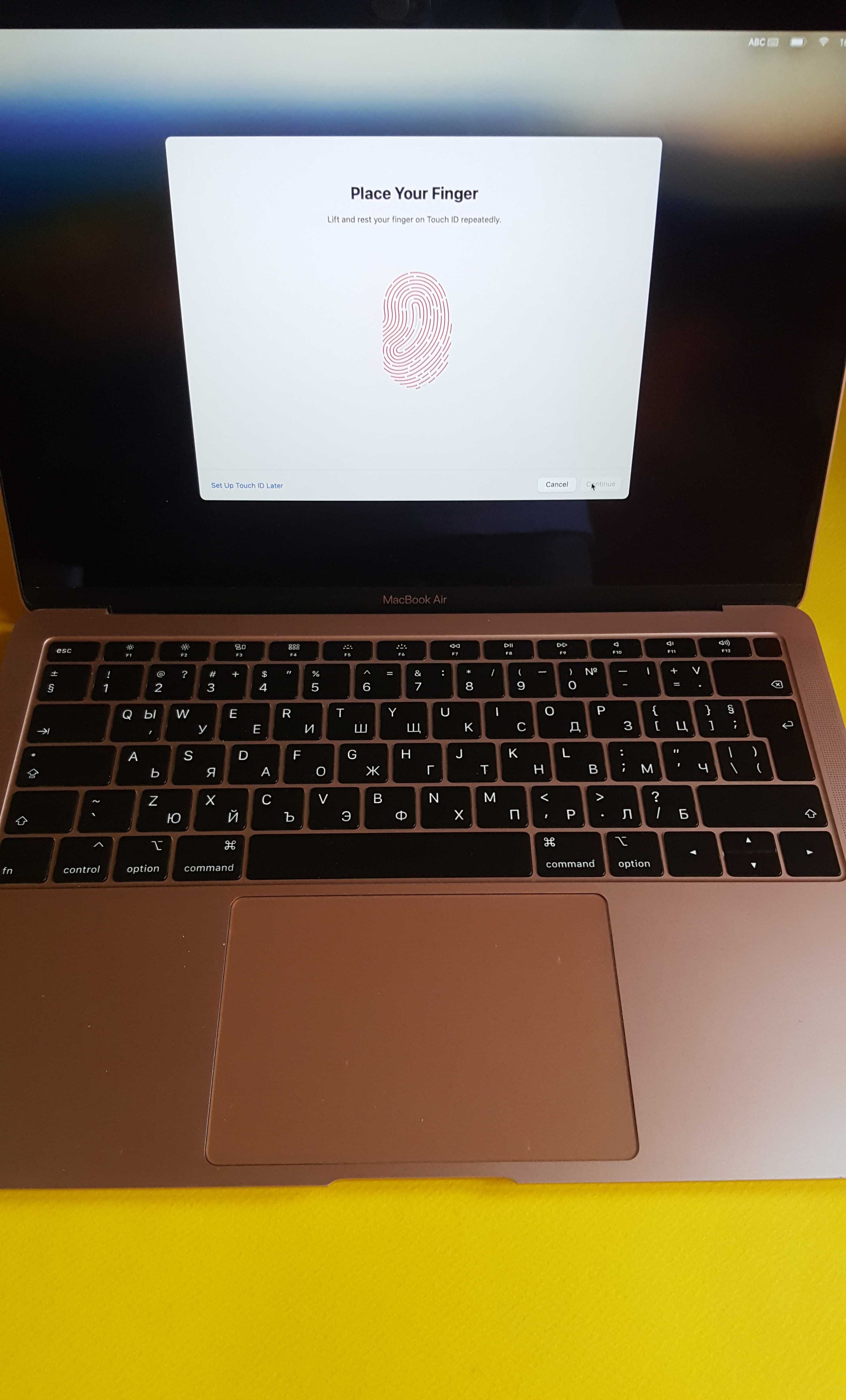 MacBook Air (Retina, 13-inch) A1932