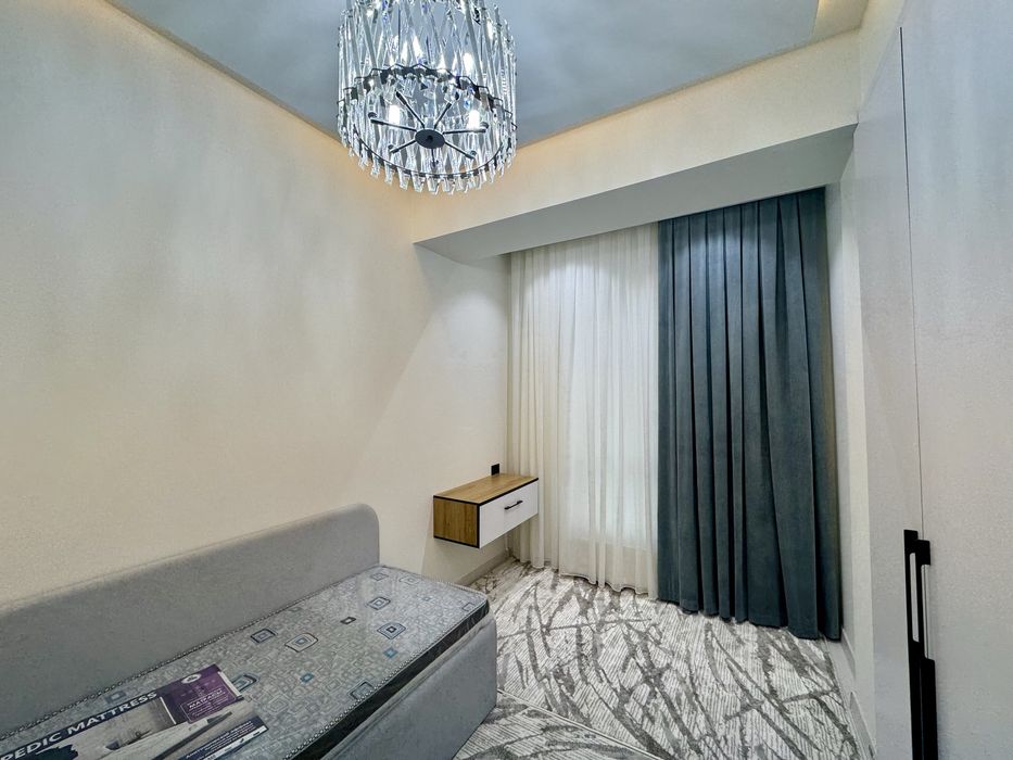 4х комнатная квартира, на 3 этаже. Вокзал.