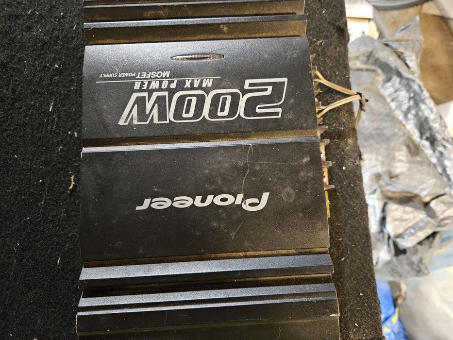 Бас каса с усилвател Pioneer