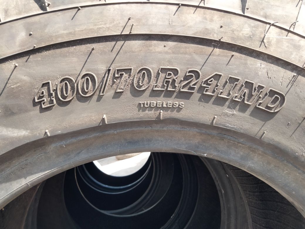 Шины на погрузчики 21.3R24 и 400/70R24.