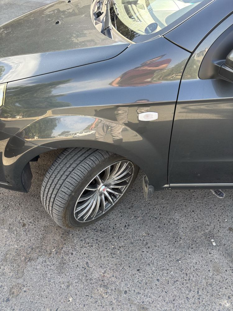 Продам или сдам в аренду нексию 2019 года краска родная.