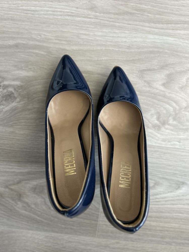 Pantofi 38 albastru inchis