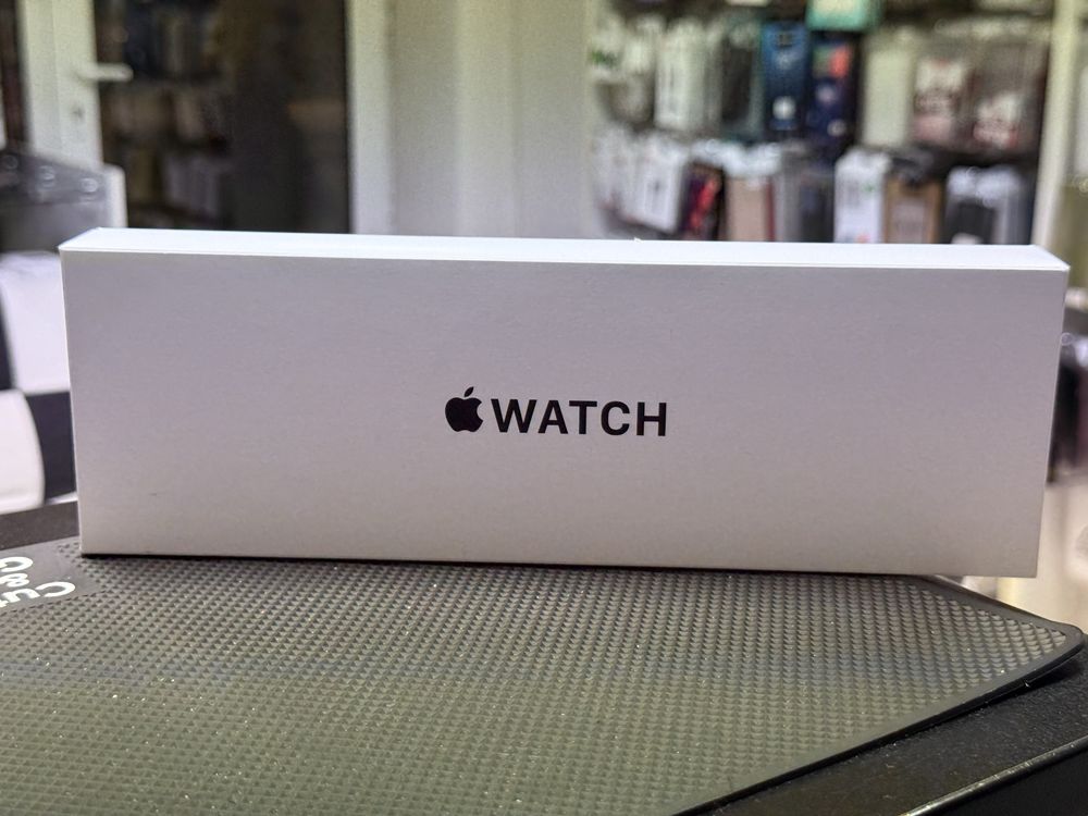 Apple Watch SE (Gen 2) 40mm Midnight *ЧистоНов**2г Гаранция*