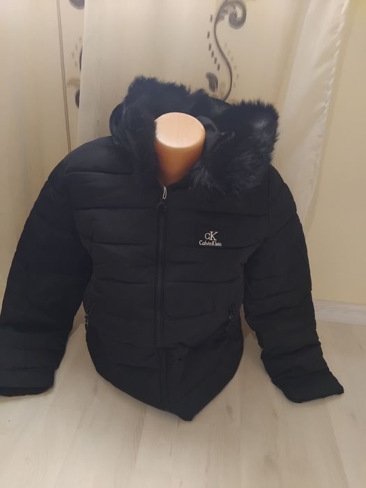 Geaca dama Calvin klein.
