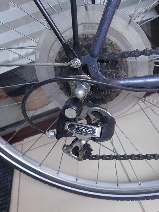 Bicicleta Shimano 100GS EMS