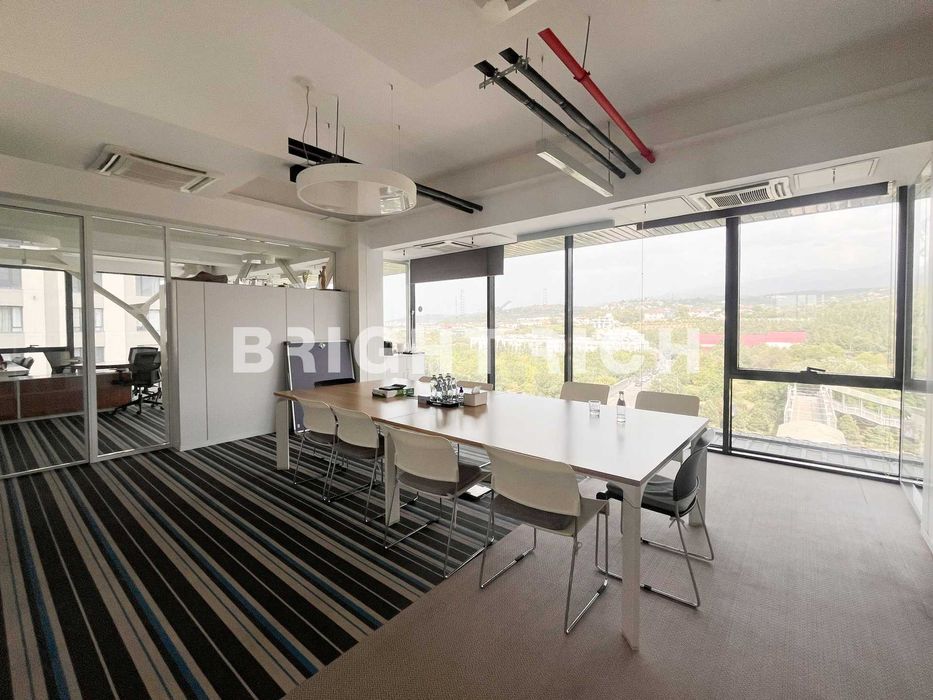 Жарокова 366 - продажа офиса 463.1 м²