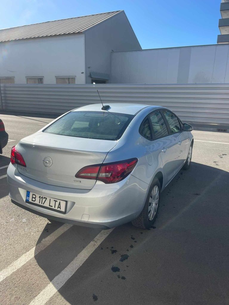 Opel Astra 2018 68000 km