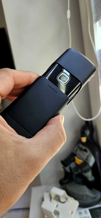 Мобилен телефонNokia 8600 LUNA