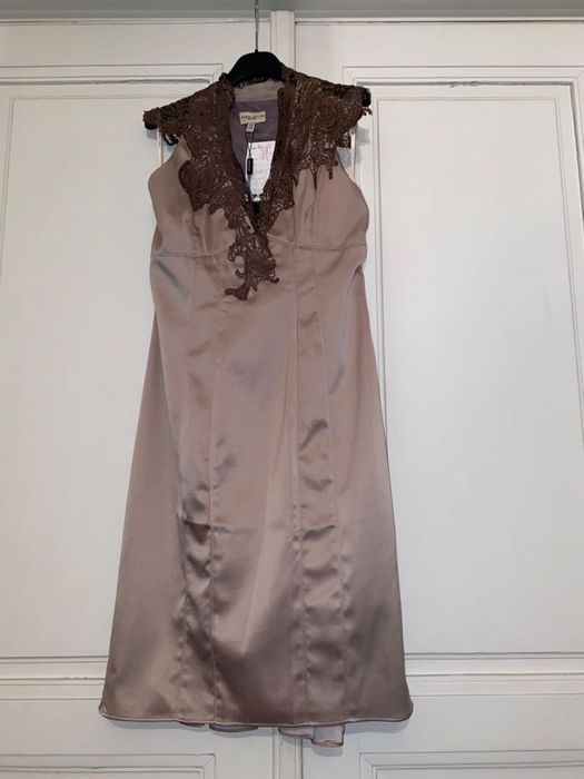 Rochie Karen Millen noua, cu eticheta preț negociabil