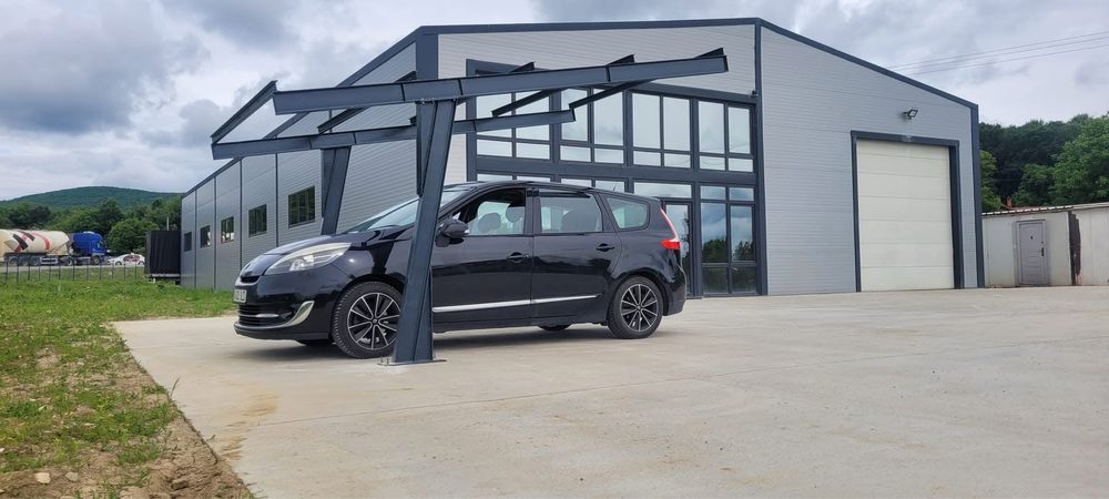 Carport metalic fotovoltaic o masina