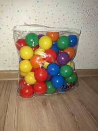 Цветни топки за игра