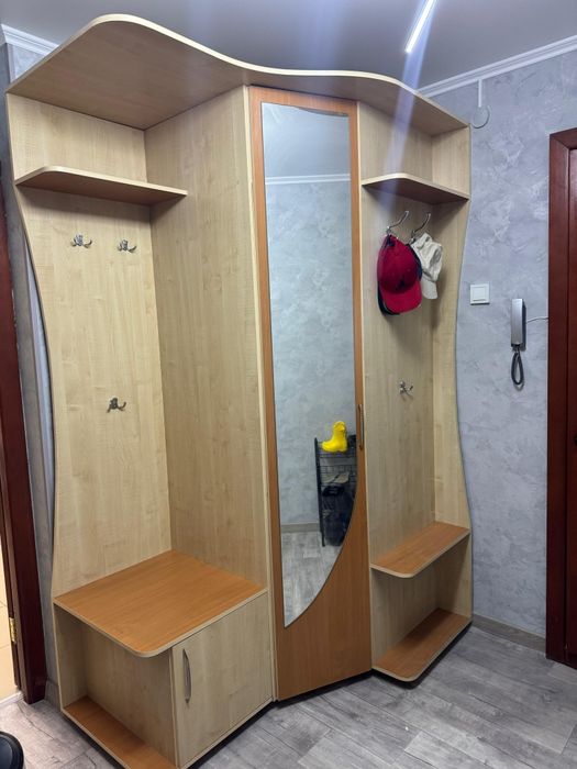 Прихожая+комод с зеркалом.