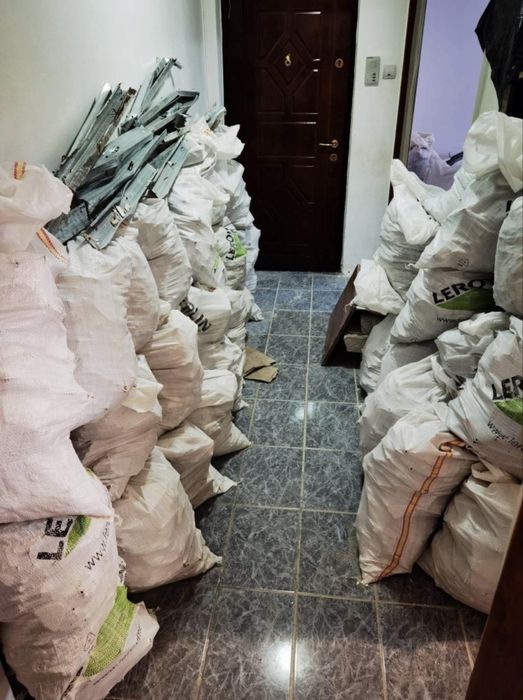 Debarasare.debarasari apartamente.mutari mobila.transport moloz