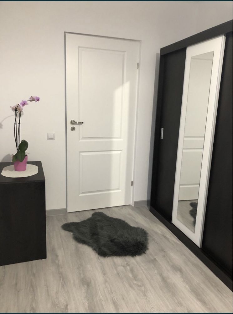 Vand apartament cu 2 dormitoare+living (2 km de Aeropotul Avram Iancu)