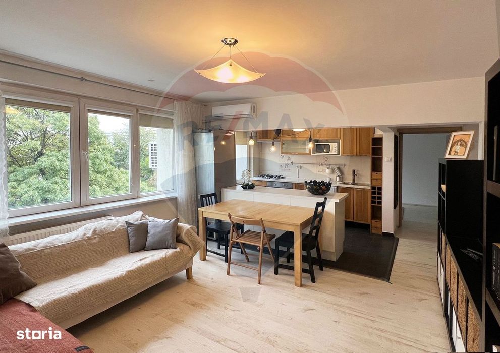 Vanzare apartament spatios,  3 camere - Metrou 1Mai