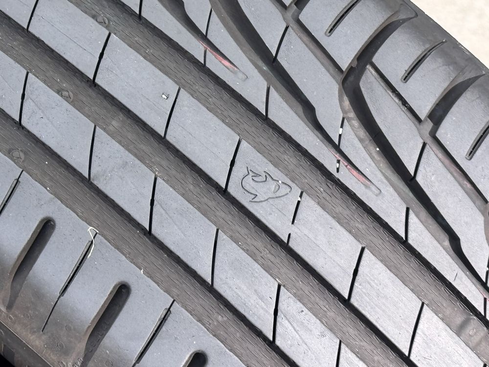 215/60/R17 Uniroyai Rain Exper5 2бр летни dot1023 8мм