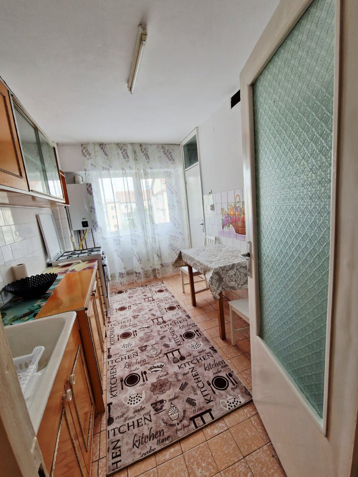 Regim hotelier (200 ron) Calea Aradului Apartament 3 cam