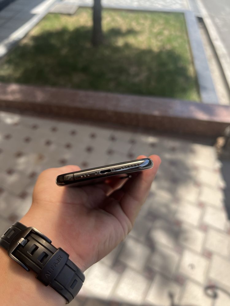 Iphone xs 256gb korobkali