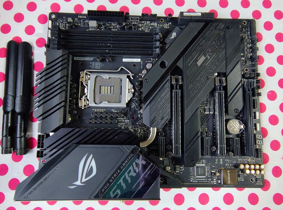 Placa de baza Asus ROG Strix Z490-E Gaming Socket 1200.