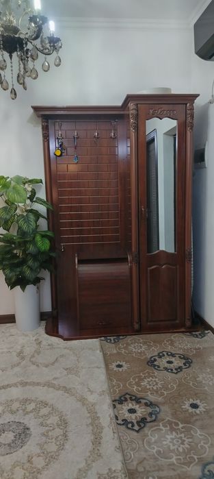 Prixoshka mebel sotiladi