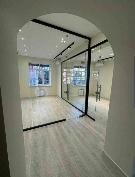 Продаётся коммерческое помещение (нежилое) Ц Квартал,  2 линия