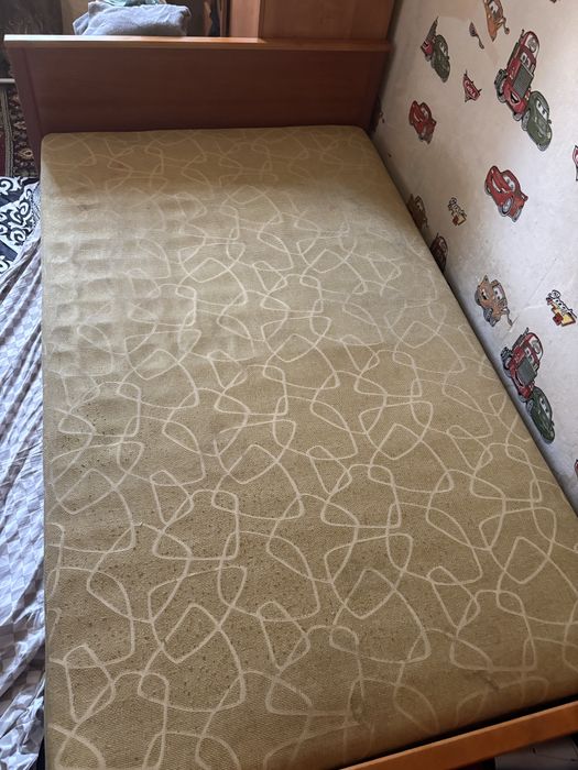 Продам кровать 1,5