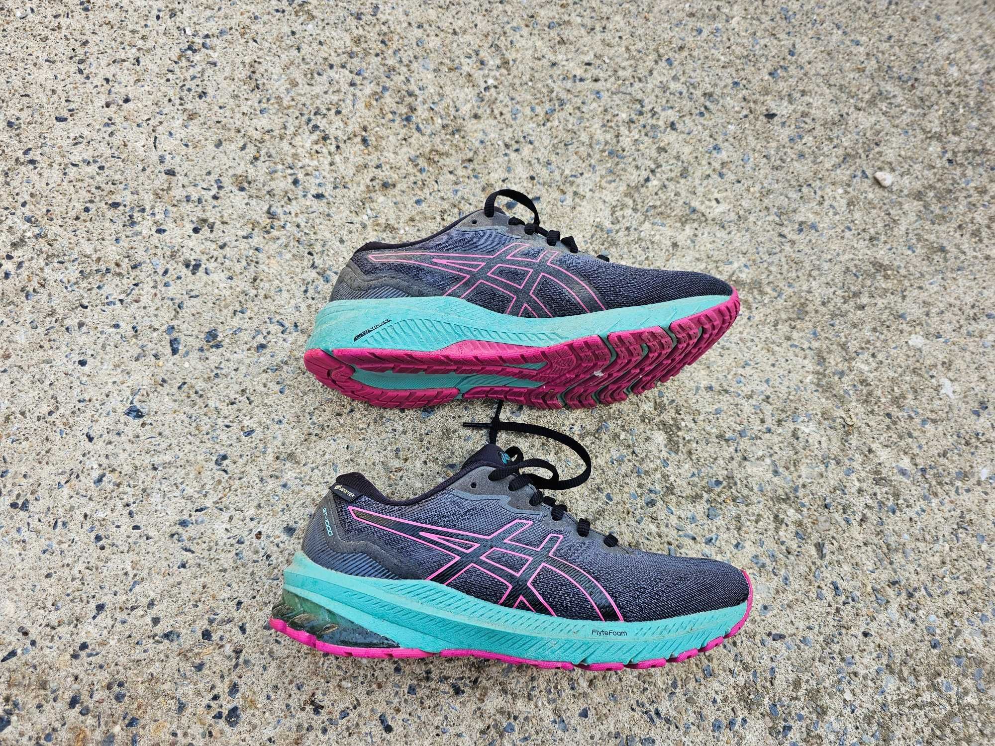 Маратонки ASICS Gore tex 37.номер. Перфектни.