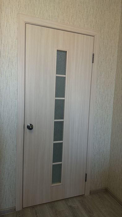 Продам межкомнатную дверь