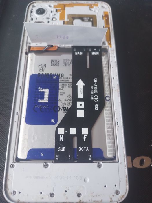 vând telefon Samsung A16 5G display spart