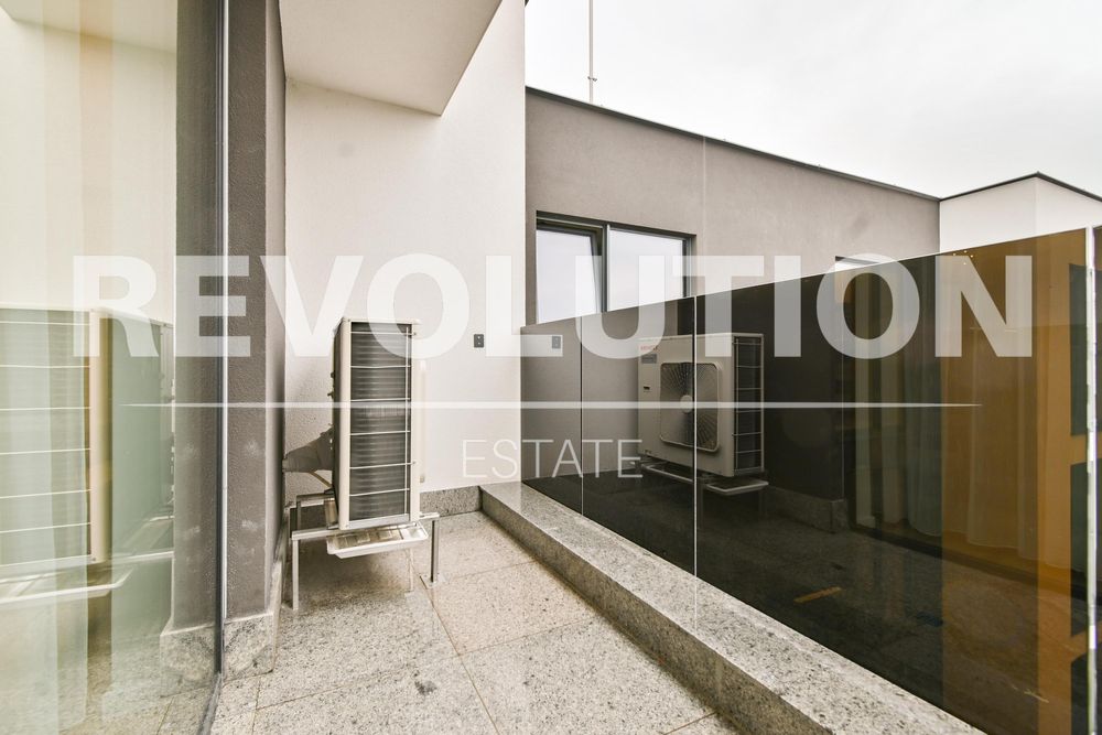 Дава се под наем Тристаен апартамент в София, Дианабад - 97 кв.м за 1296.42 € - Снимка #12