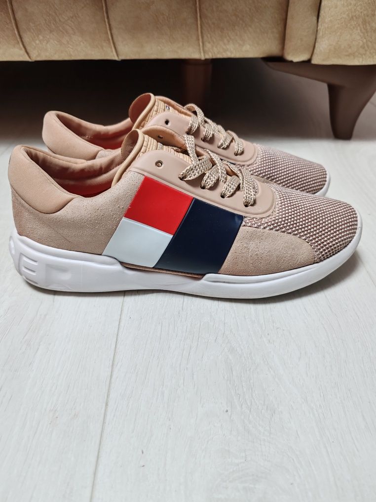 Adidași/ pantofi sport Tommy Hilfiger original