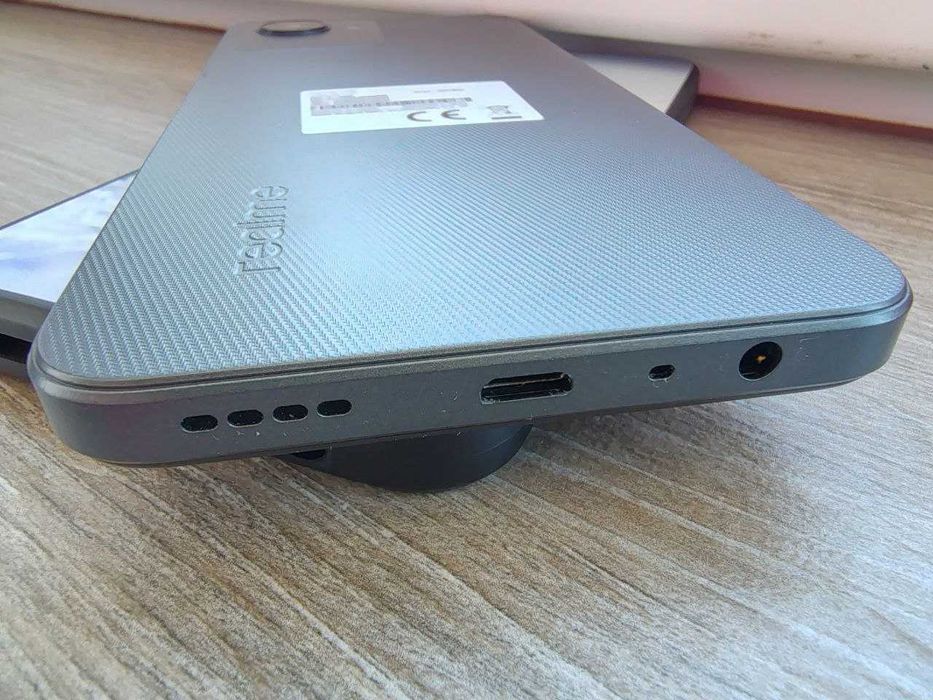 Мобилен телефон Realme C30