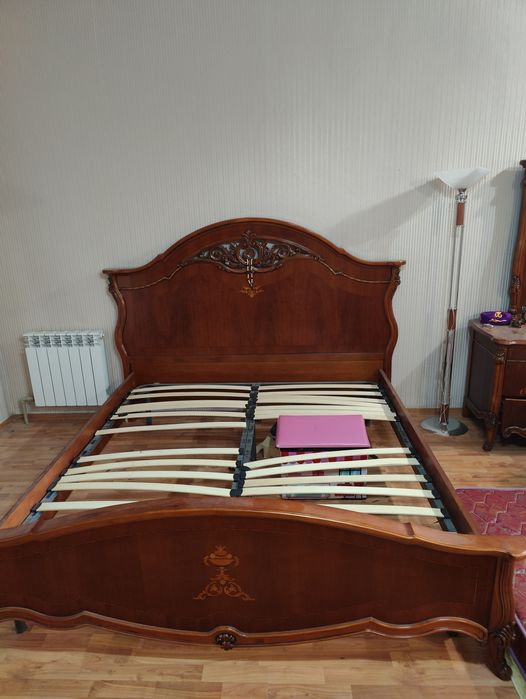 Кровать таза агаш, плюс матрас