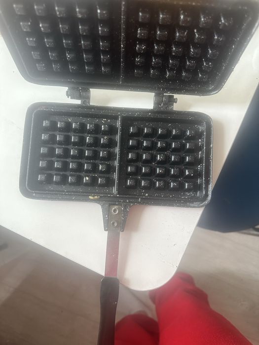 Продам форма рыбка и вафельница