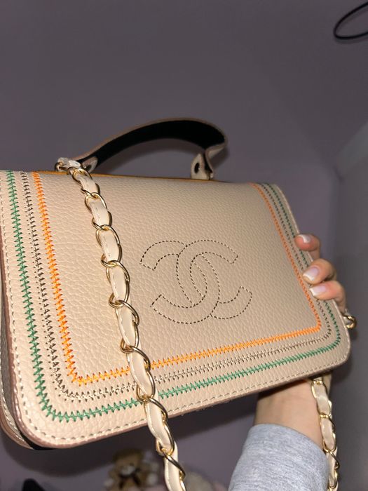Чанта Chanel чисто нова