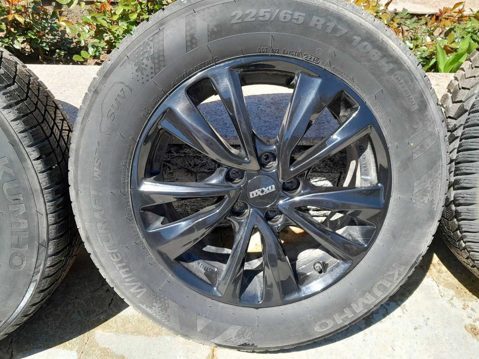 Продавам лети джанти с гуми за Мазда СХ5