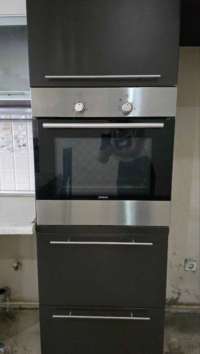 Продам встроенную духовку Siemens