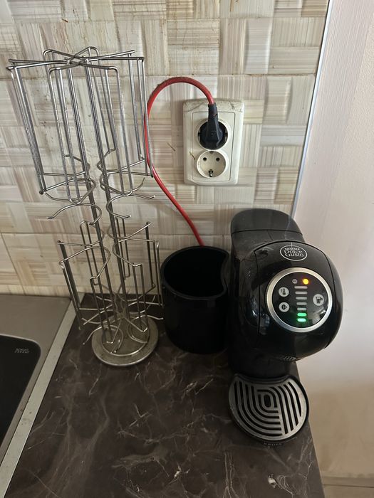 Машина за кафе с капсули Krups Dolce Gusto с подаръци