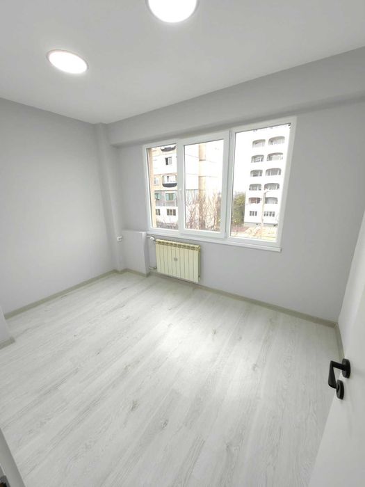 Продавам едностаен преустроен в двустаен апартамент гр. Перник кв.Тева