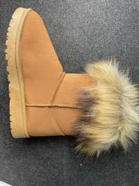 UGG cu puf MARIMEA 38