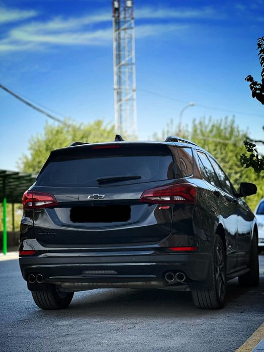 Chevrolet Equinox 2022 год, цвет черный