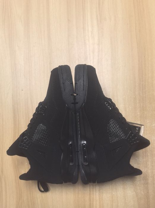 Vand Jordan 4 Black Cat