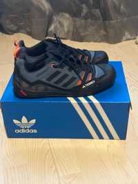 Adidas terrex маратонки