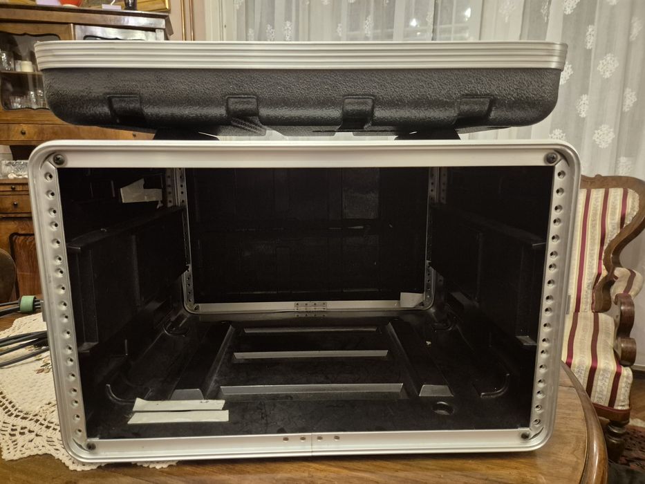 Cutie rack 6 unități Thomann 6u