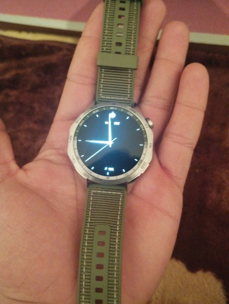 Продаются часы HUAWEI WATCH GT 4