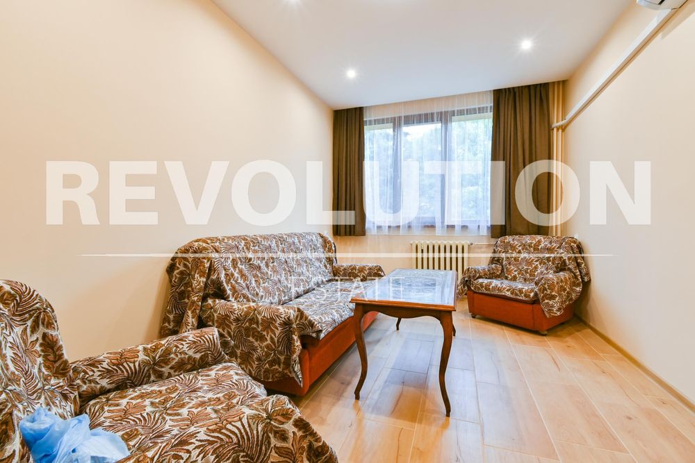 Дава се под наем Тристаен апартамент в София, Света Троица - 90 кв.м за 750 € - Снимка #4