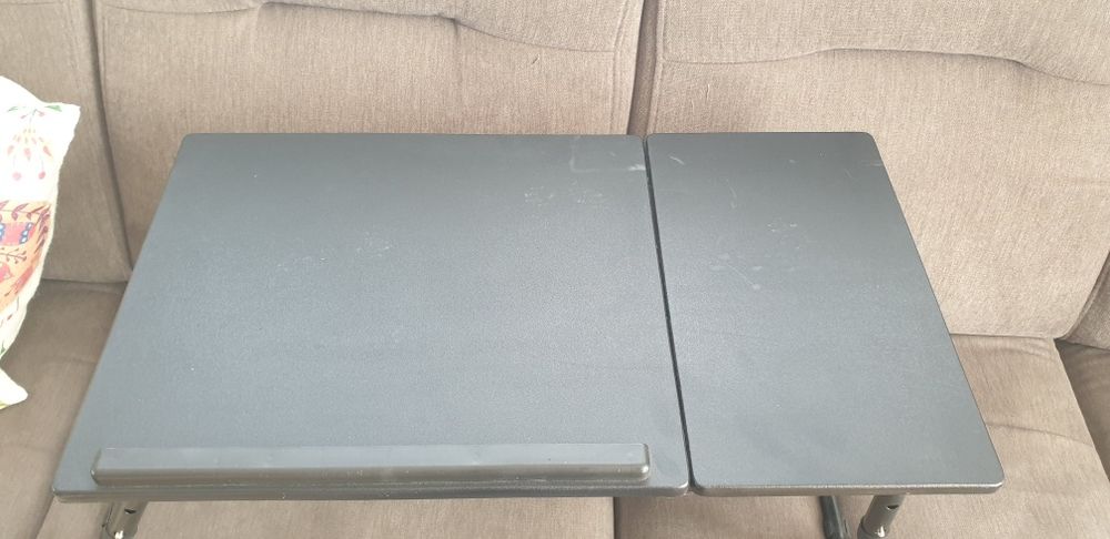 Masuta pliabila pentru laptop