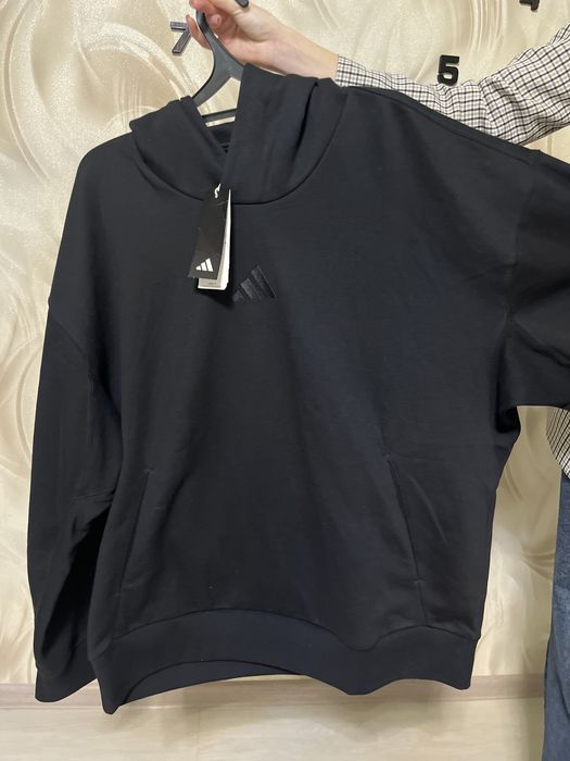 Продам худи ADIDAS оригинал.