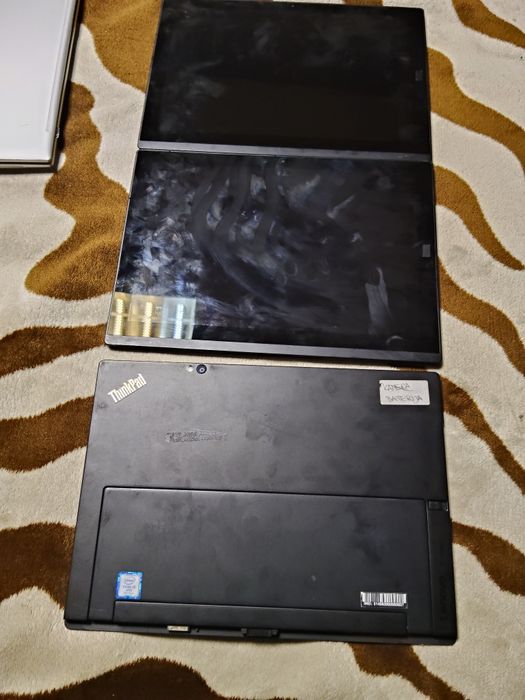 Dezmembrez tablete Lenovo X1 tablet gen 2  cu bateriile blocate