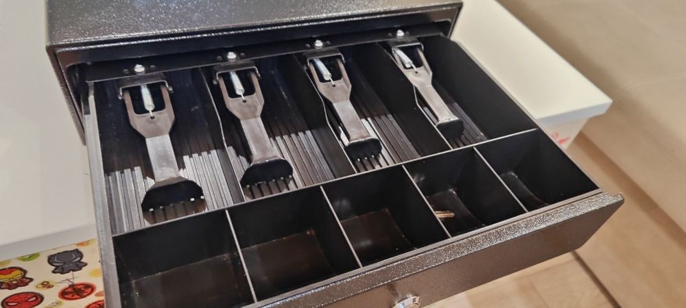 Сейф каса за пари